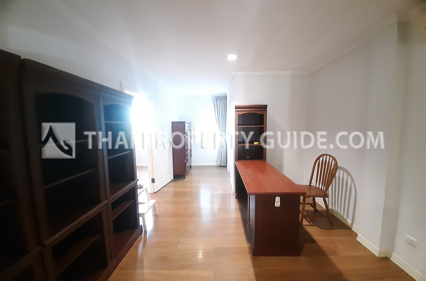 Townhouse in Sukhumvit 